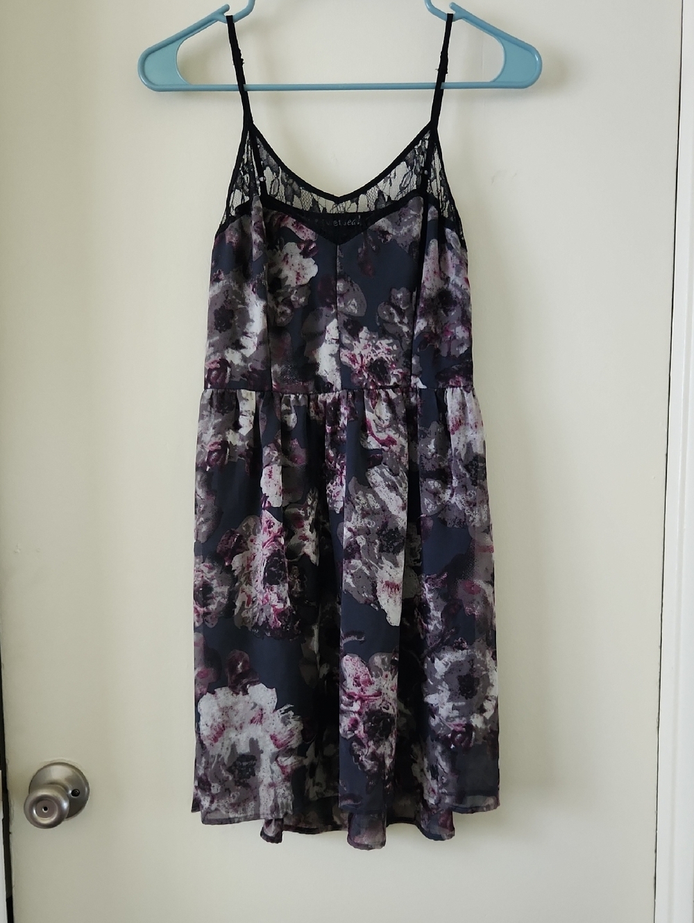 Wet Seal Black Floral Lace-Trim Slip Chemise